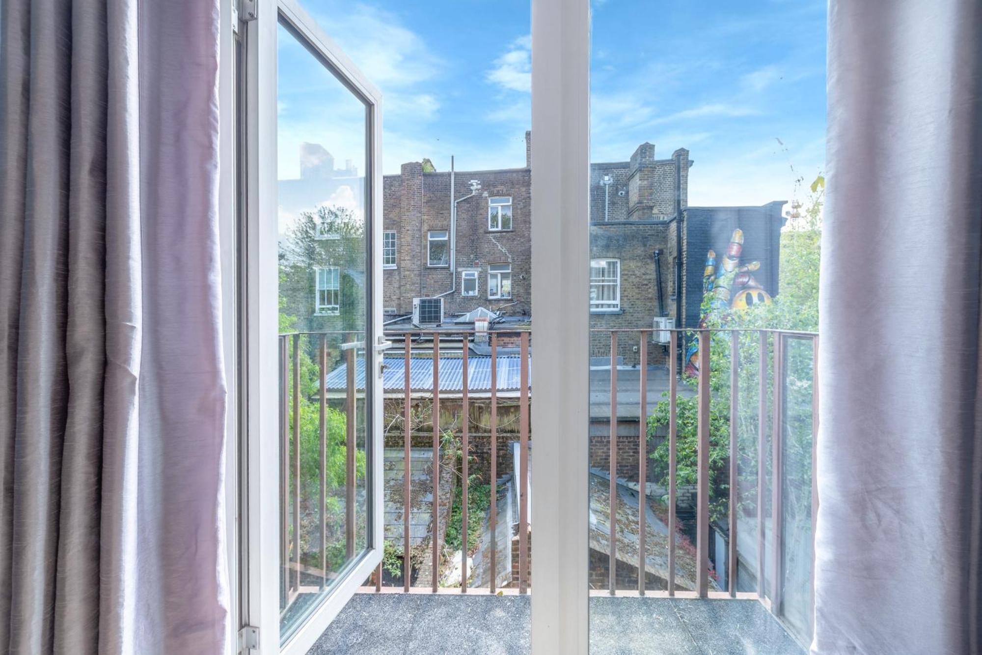 Magnificent 3Br Apt With Balcony ロンドン エクステリア 写真