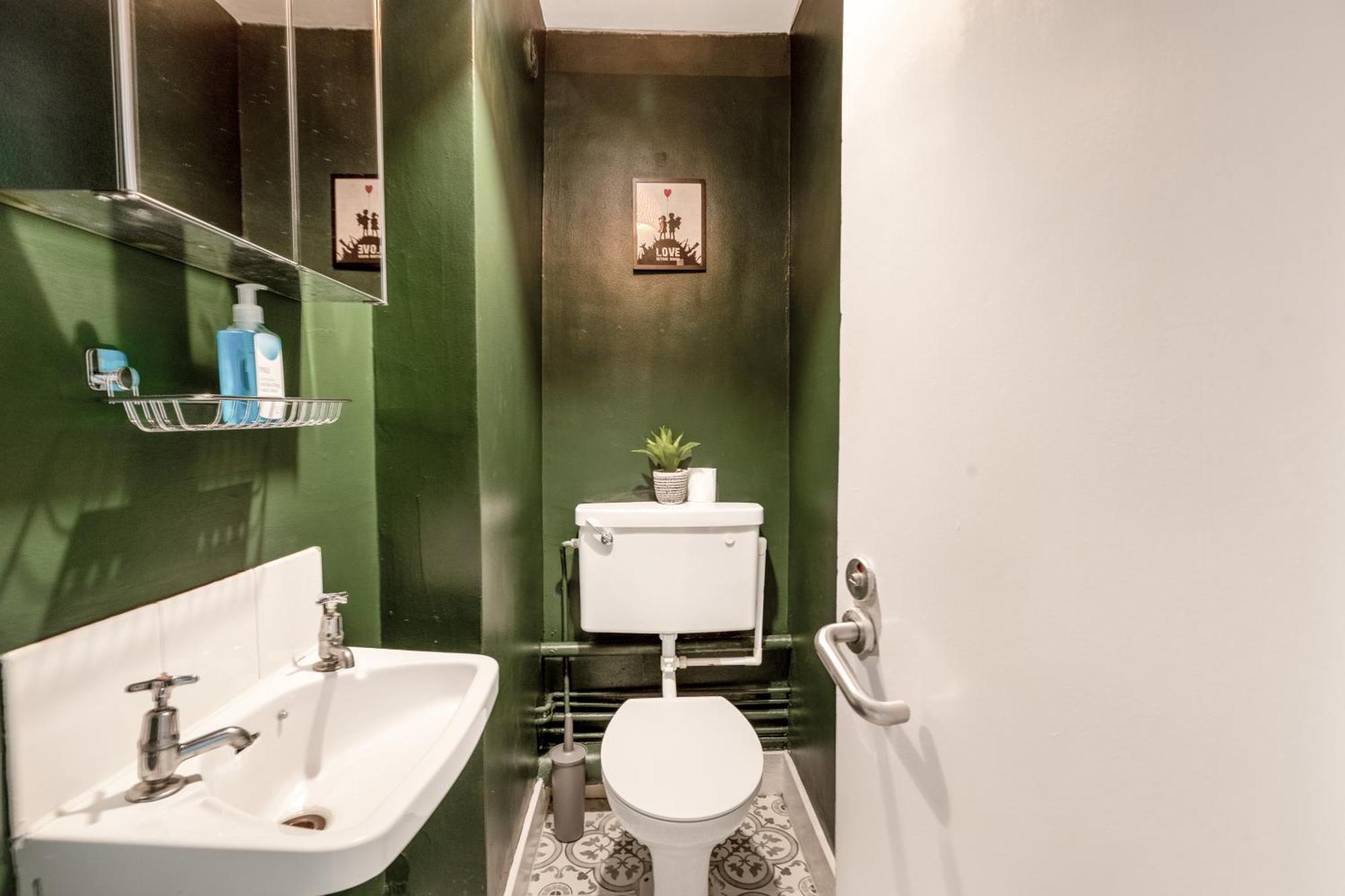 Magnificent 3Br Apt With Balcony ロンドン エクステリア 写真