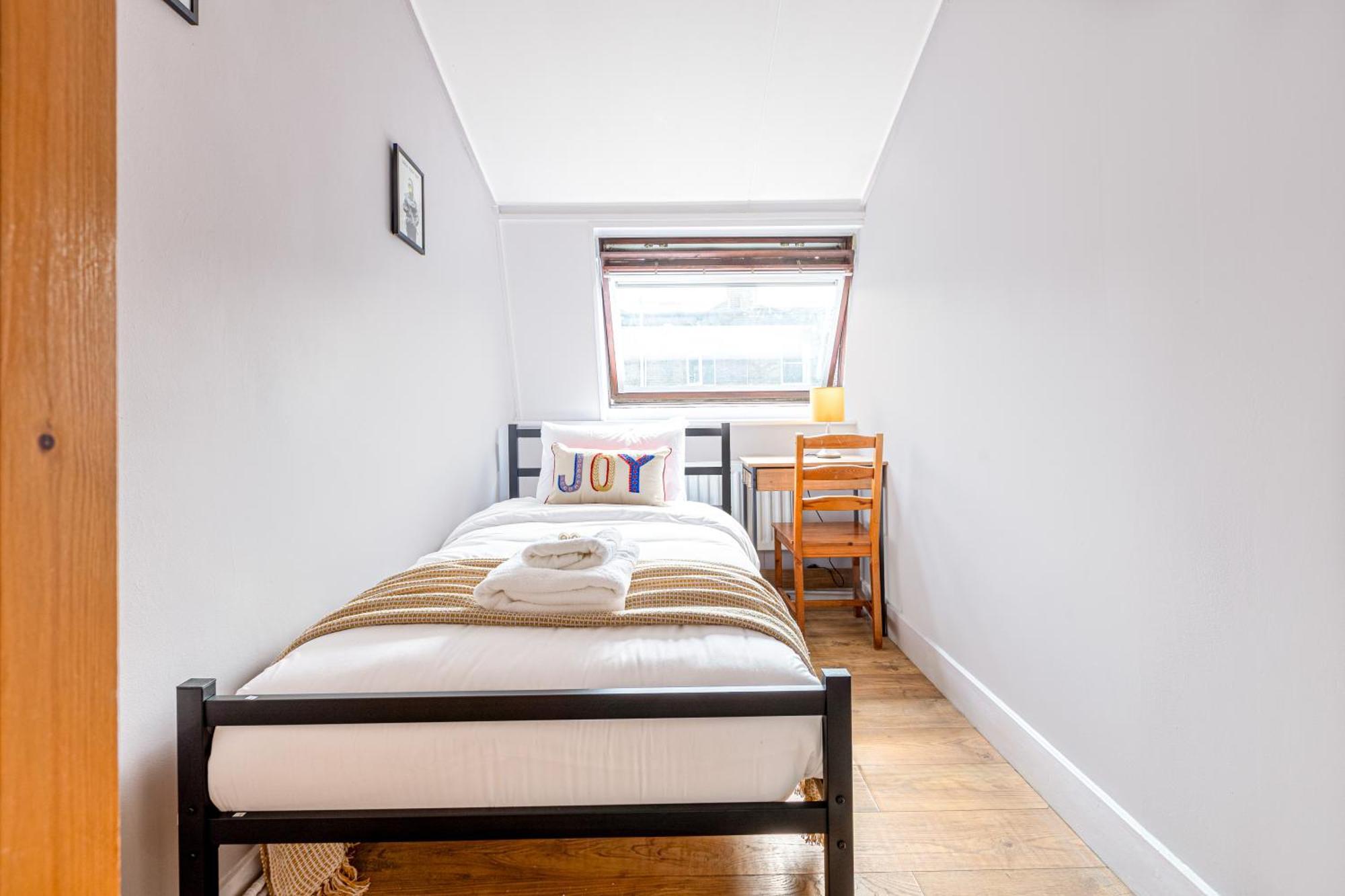 Magnificent 3Br Apt With Balcony ロンドン エクステリア 写真