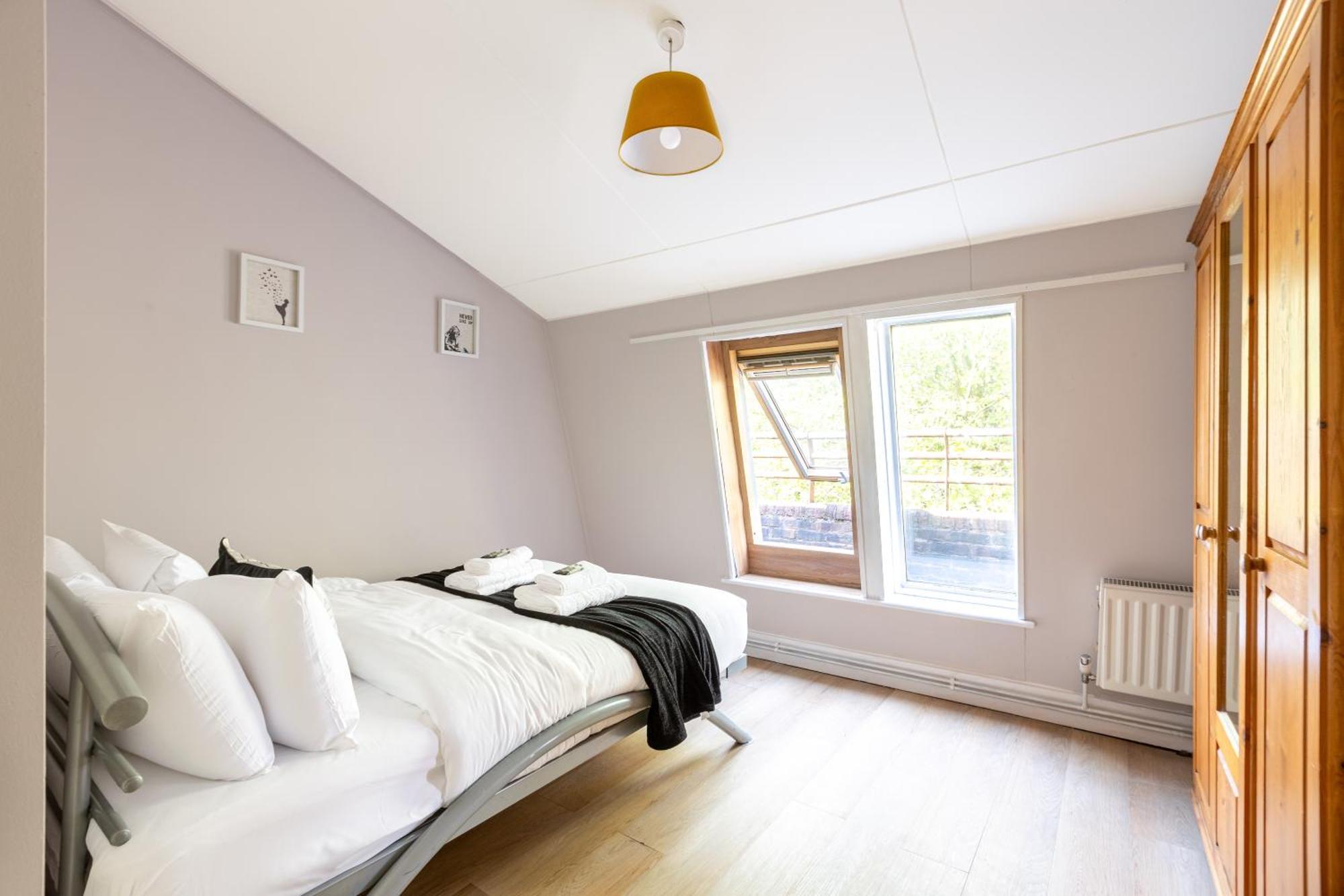Magnificent 3Br Apt With Balcony ロンドン エクステリア 写真
