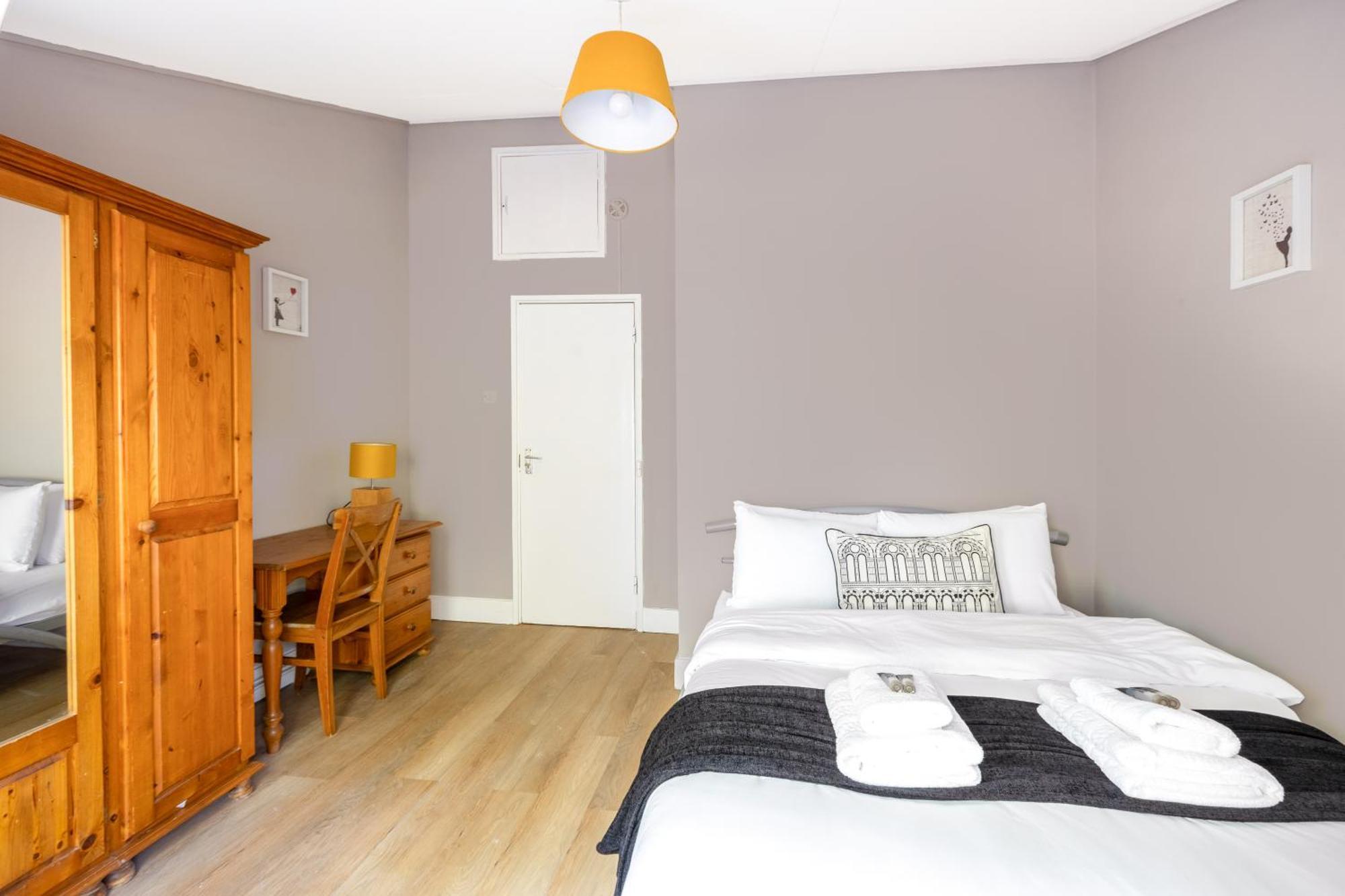 Magnificent 3Br Apt With Balcony ロンドン エクステリア 写真